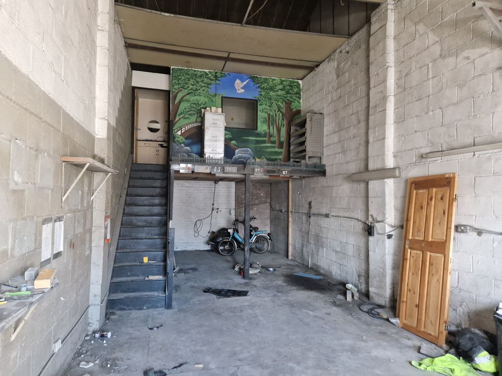 Property photo 2 of 3