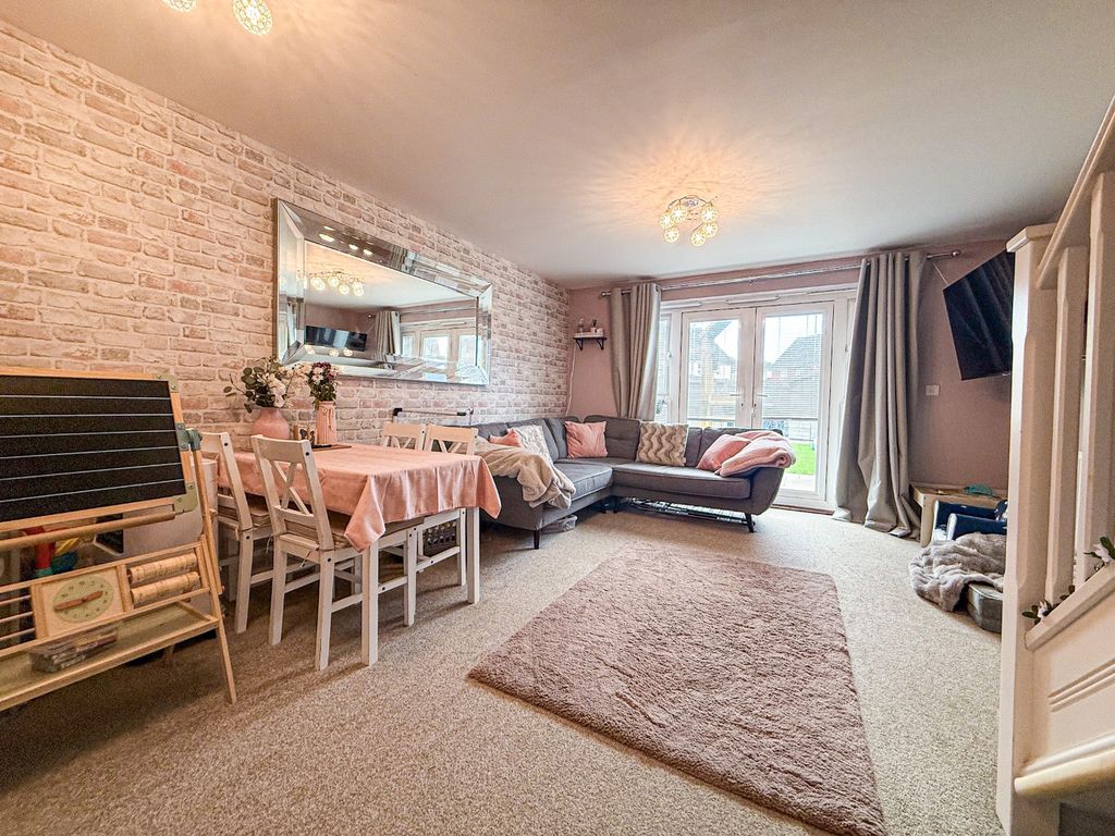 Property photo 2 of 17 4456952