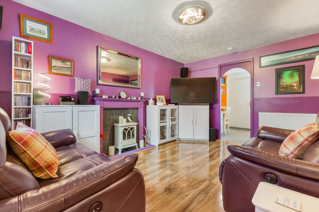 Property photo 3 of 17 Picture No. 11