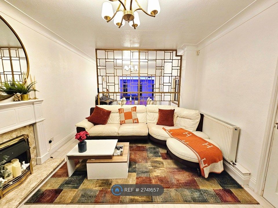 Property photo 1 of 32