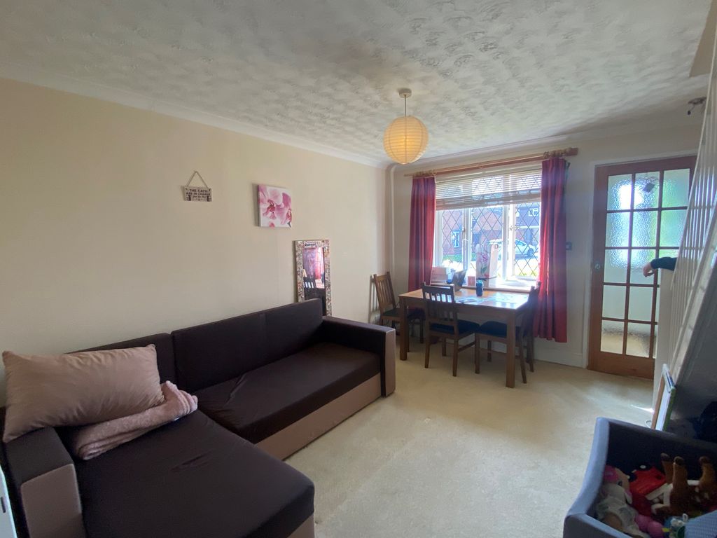 Property photo 2 of 7