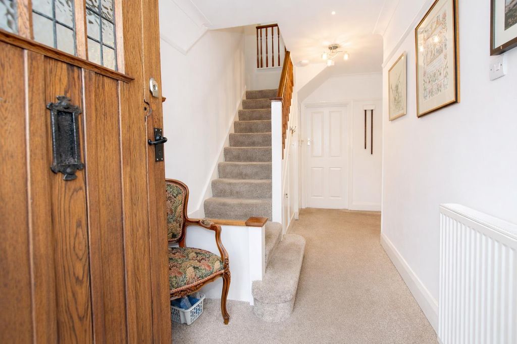 Property photo 3 of 24 Hall.Jpg