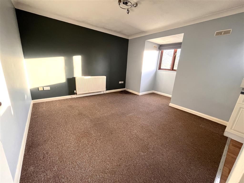 Property photo 2 of 6 Living Room