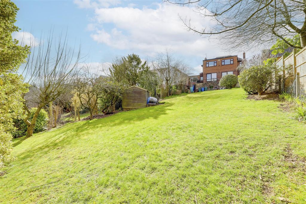 Property photo 2 of 22 3923.Jpg