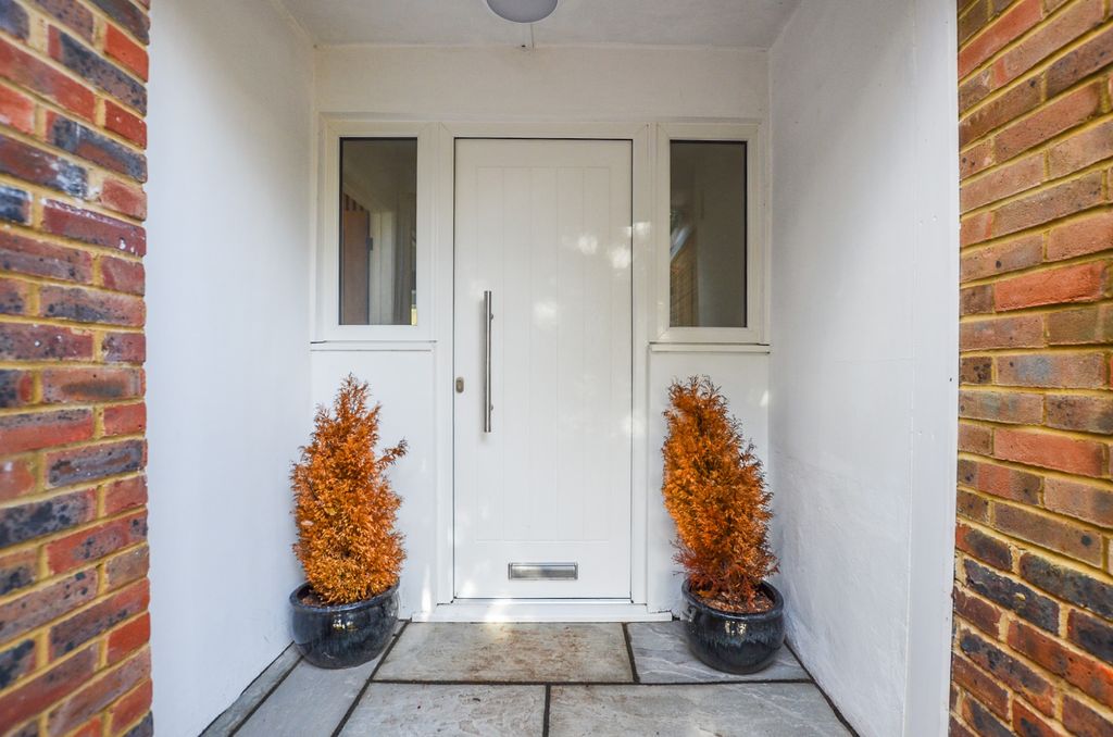 Property photo 3 of 29