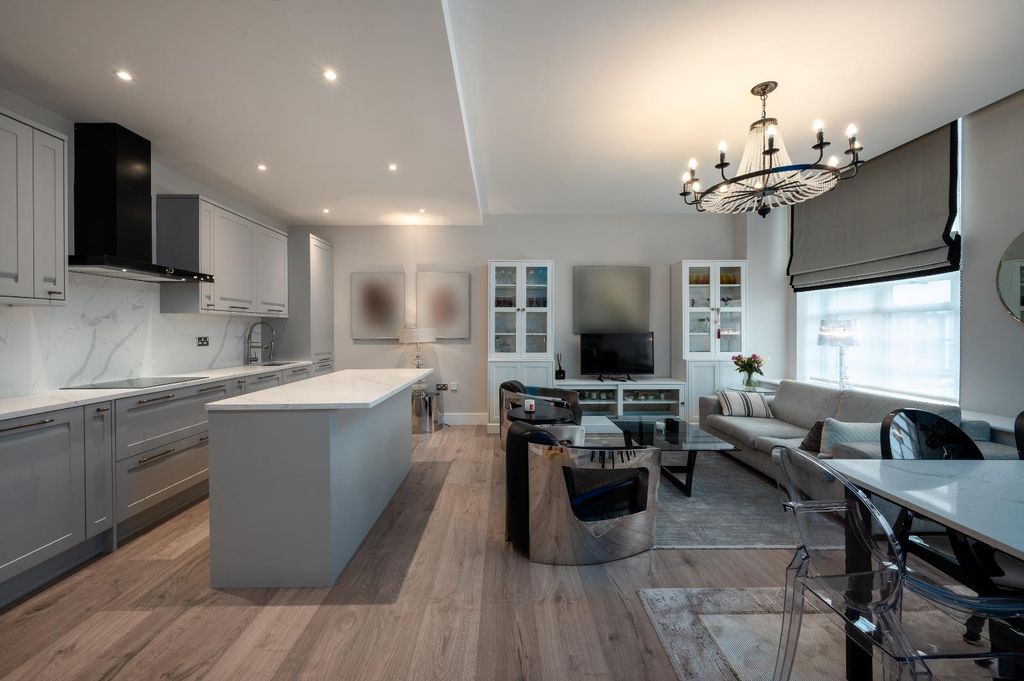 Property photo 1 of 20 Photo-2023-04-21-20-03-32 7_Blurred.Png