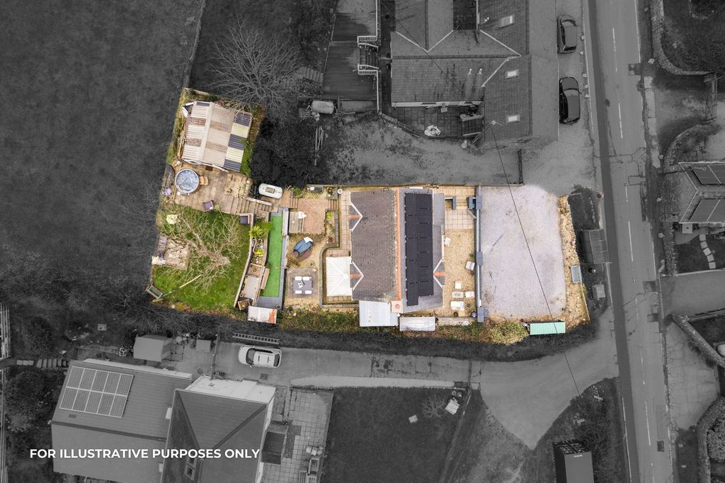 Property photo 3 of 35