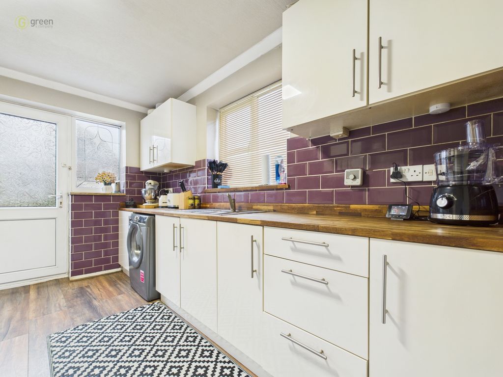 Property photo 3 of 49