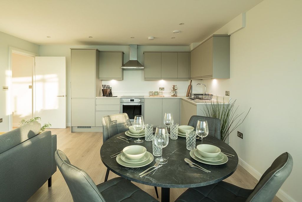 Property photo 1 of 10 Dining Room
