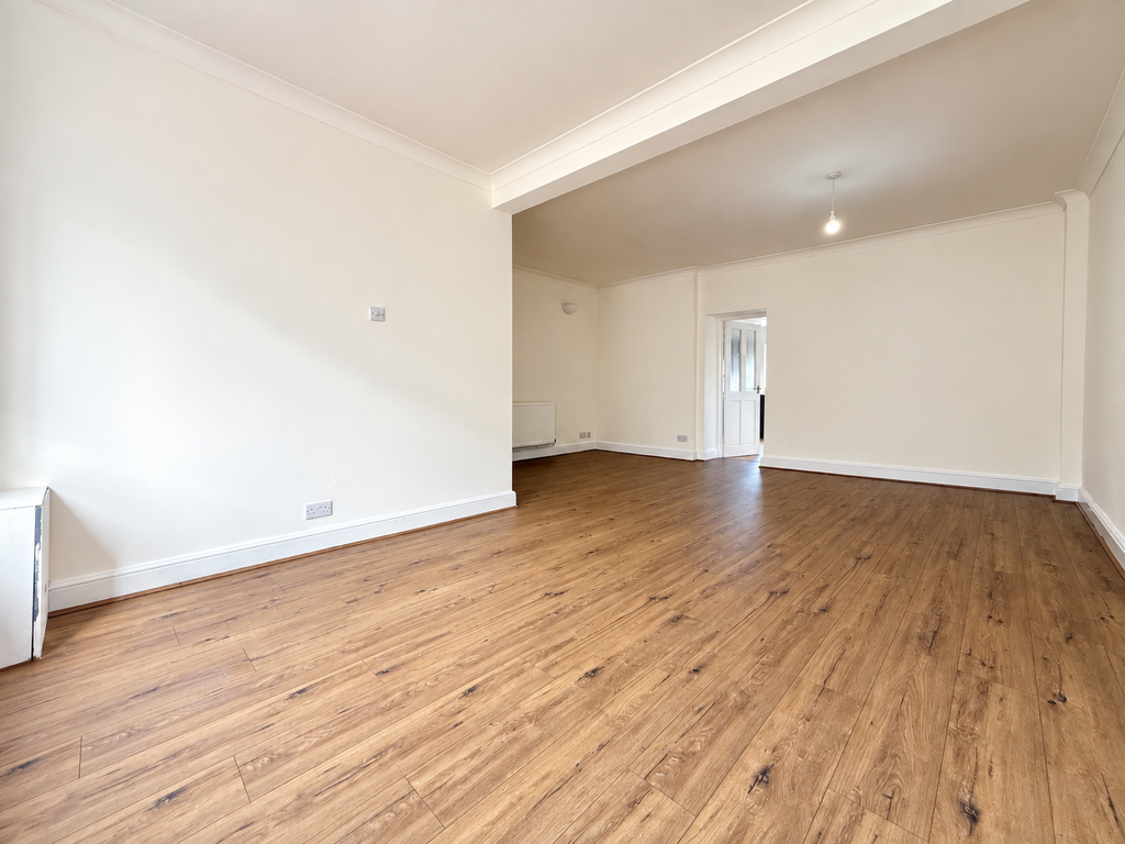 Property photo 2 of 16 Be3B98Bf-427E-4168-B4Bd-9E63E20Aeac2