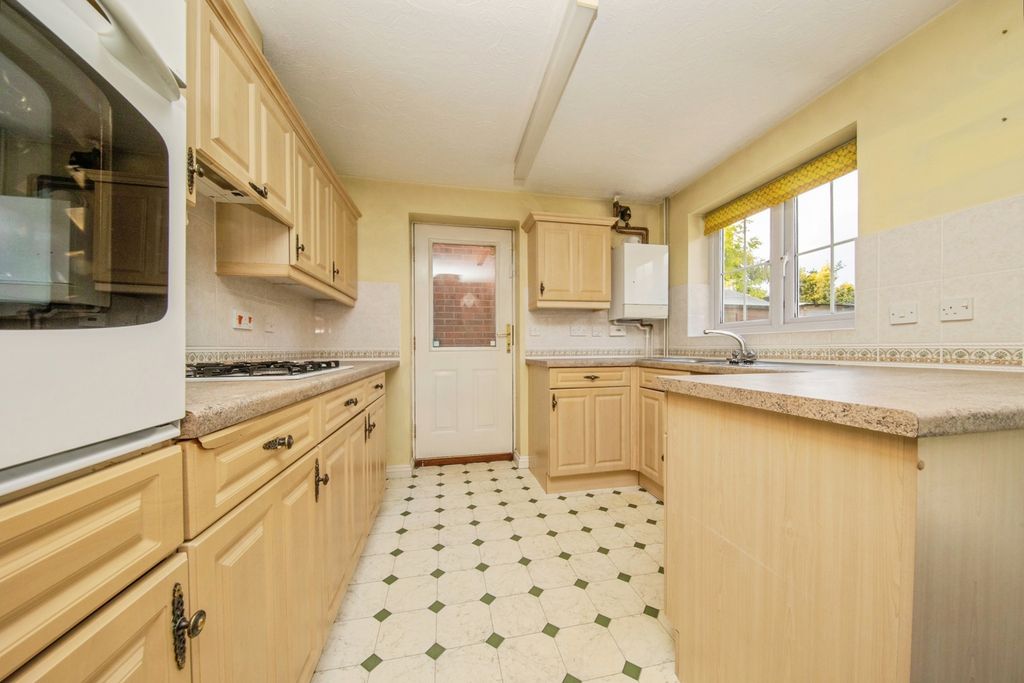 Property photo 3 of 17 Photo