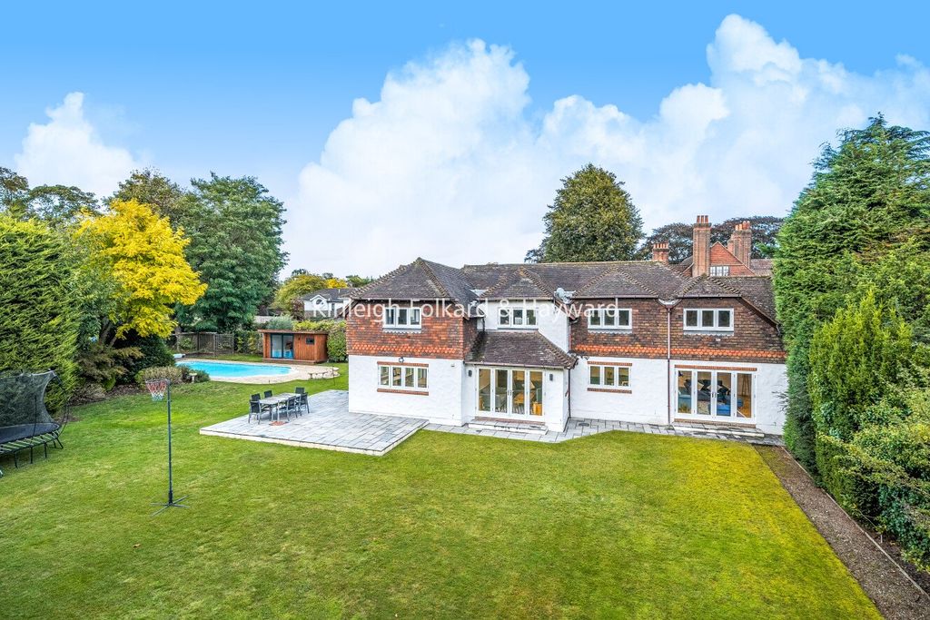 Property photo 1 of 22 Picture No. 20