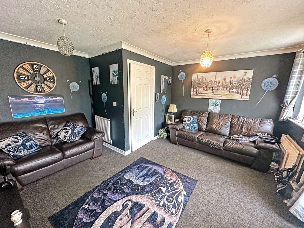 Property photo 3 of 27