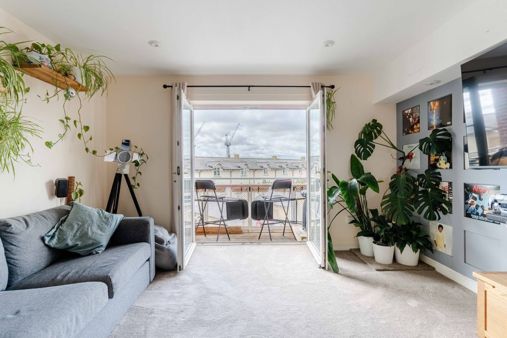 Property photo 1 of 15 A7405558-Hdr-1