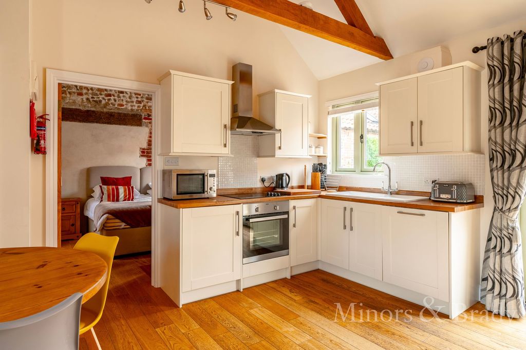 Property photo 3 of 19