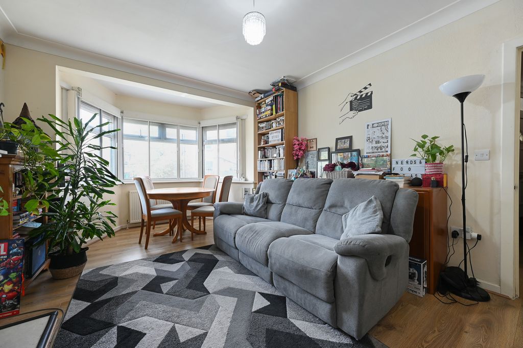 Property photo 1 of 7 7