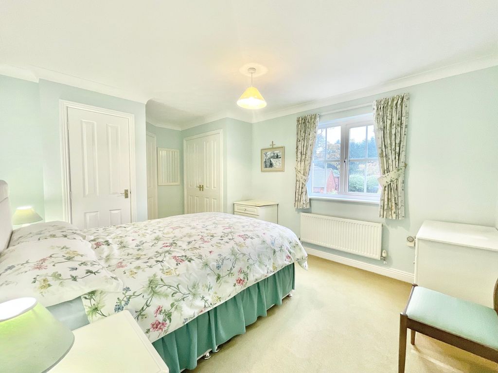 Property photo 2 of 22