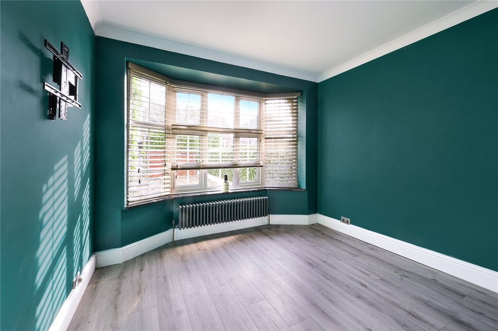 Property photo 3 of 18 Picture No. 17