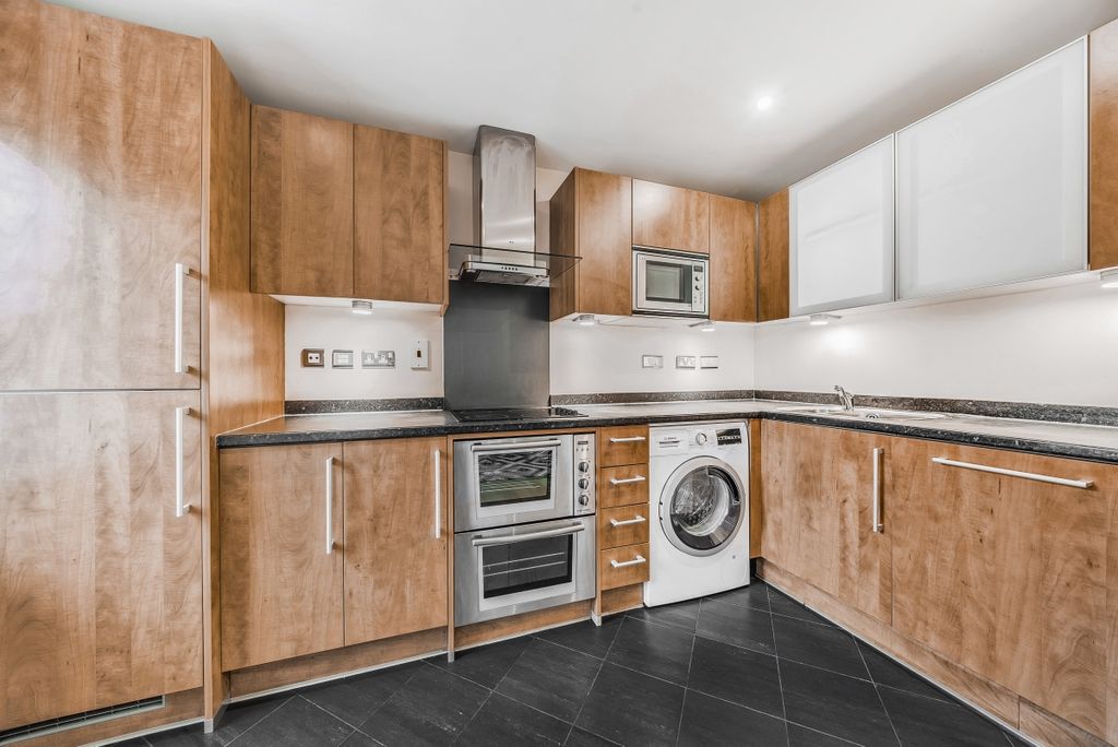 Property photo 3 of 8 1197837  (2)