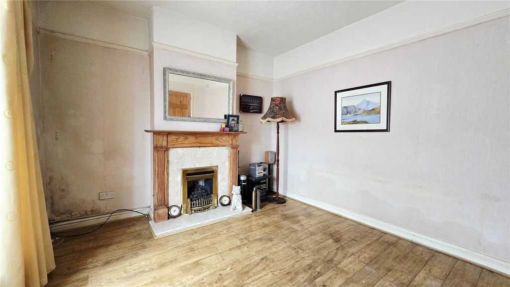 Property photo 3 of 10 Picture No. 04