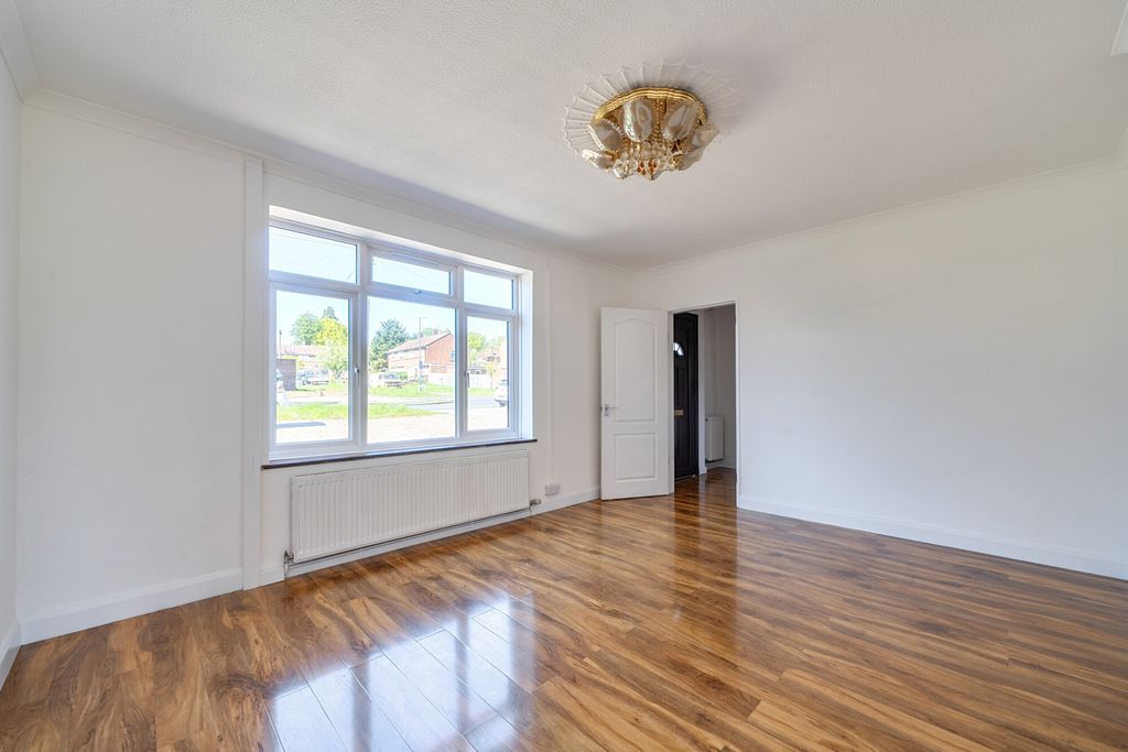 Property photo 3 of 18 1451469-6-69Ea4d3...