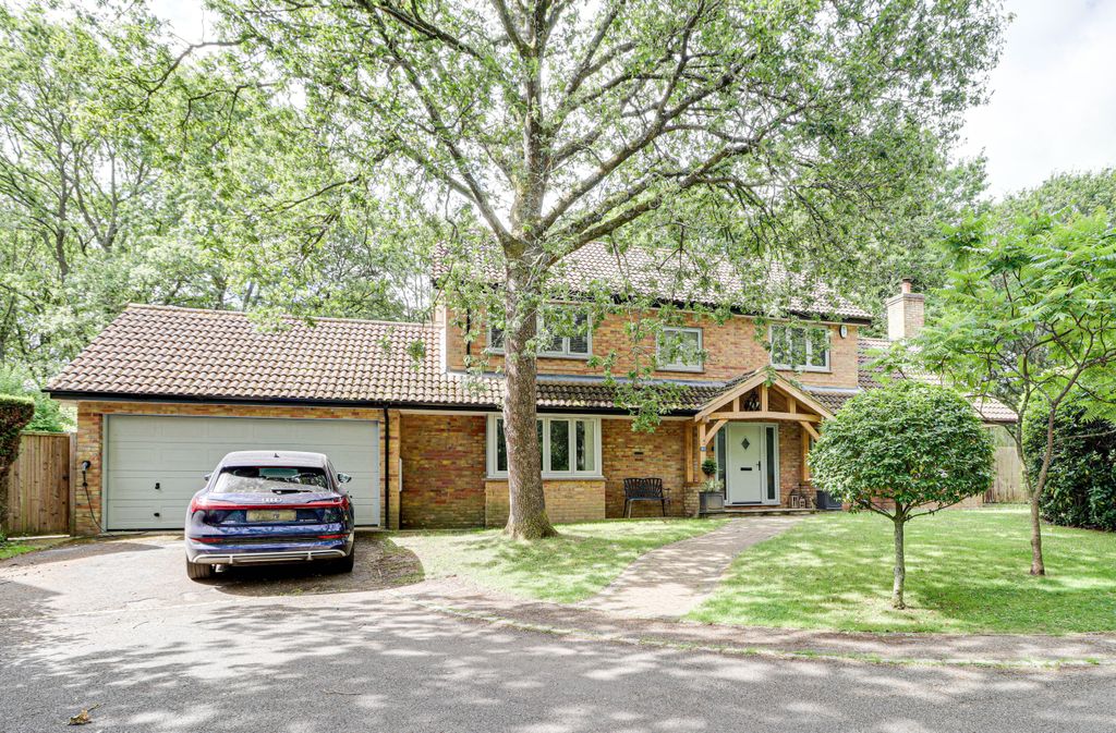 Property photo 1 of 24 Front40Woodlandrise