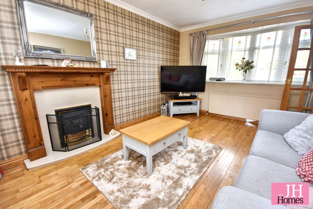 Property photo 3 of 24