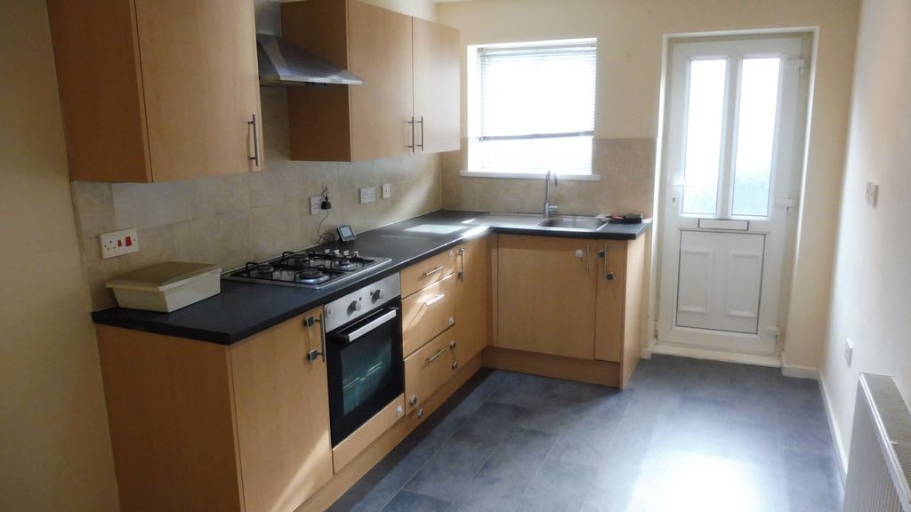 Property photo 2 of 14 Kitchen