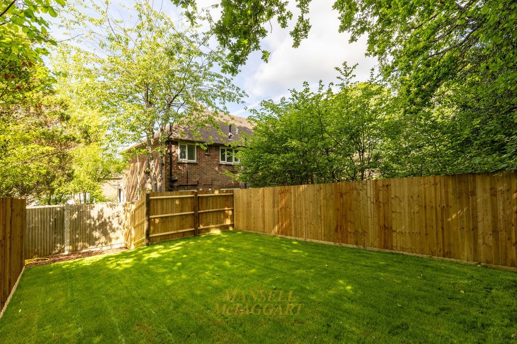 Additional image 12 of 1 bed maisonette for saleBuckhurst Close, East Grinstead RH19