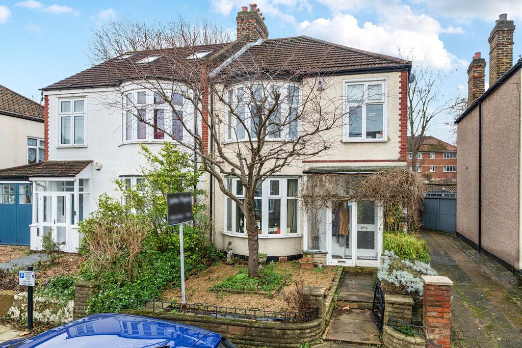 Property photo 1 of 14 1399740-14-69721c...