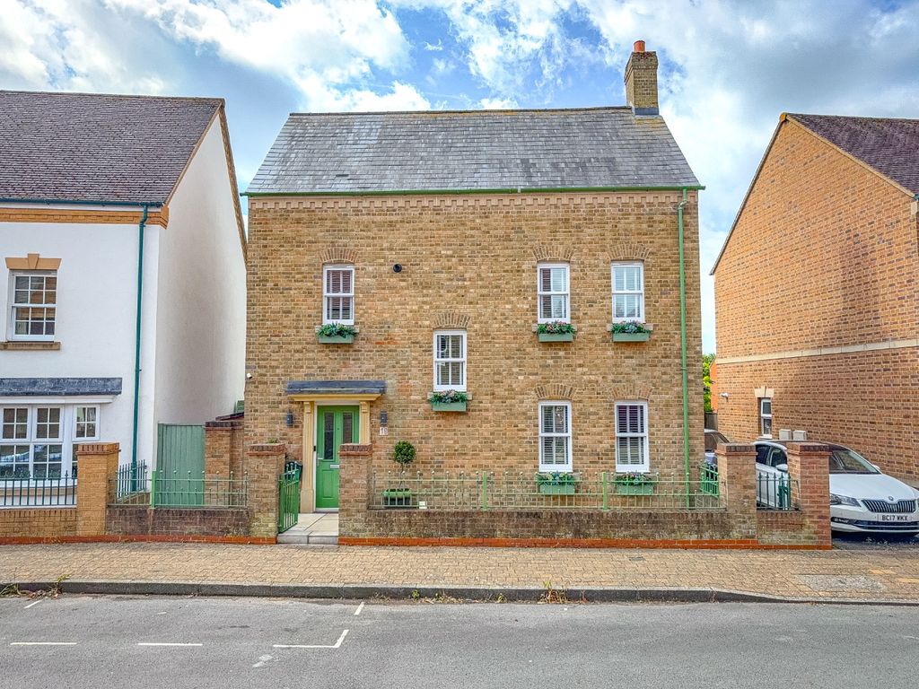 Property photo 1 of 31 3745130