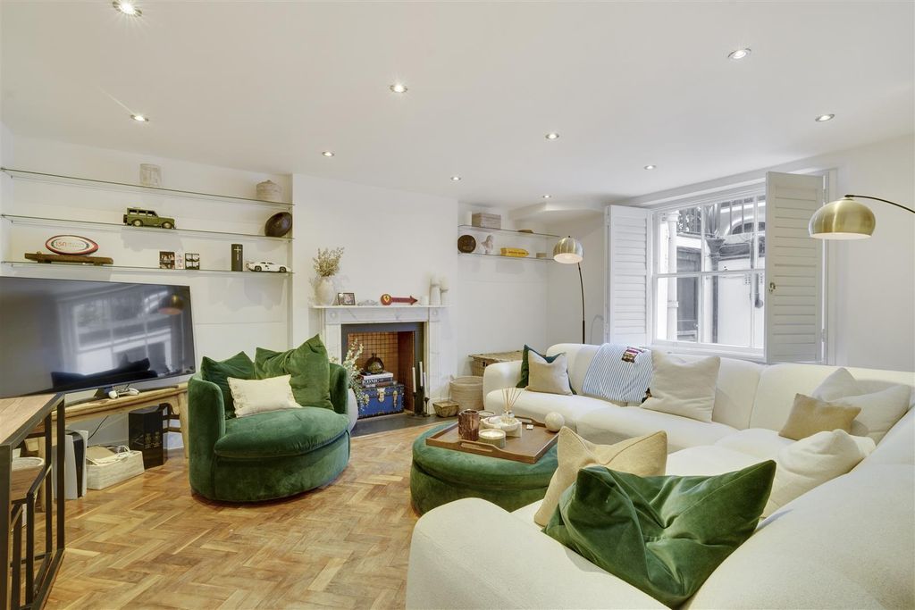 Property photo 2 of 11 Onslowsquare105A-2.Jpg