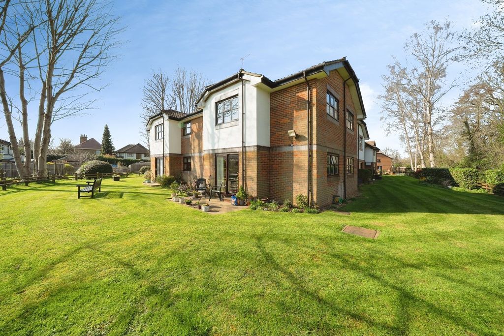 Property photo 1 of 15