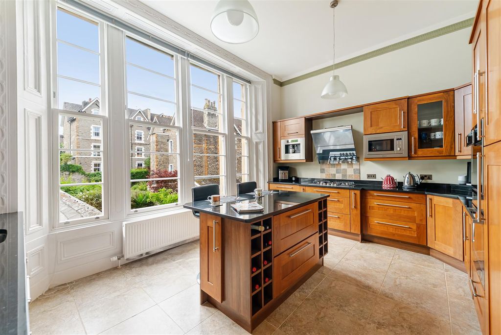 Property photo 2 of 15 Kitchen