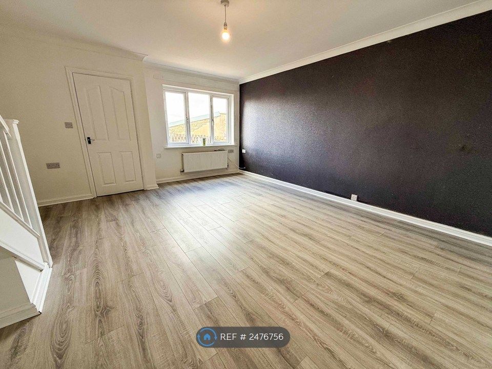 Property photo 3 of 32