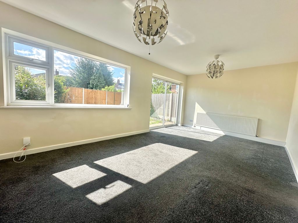 Property photo 3 of 17 Img_8401
