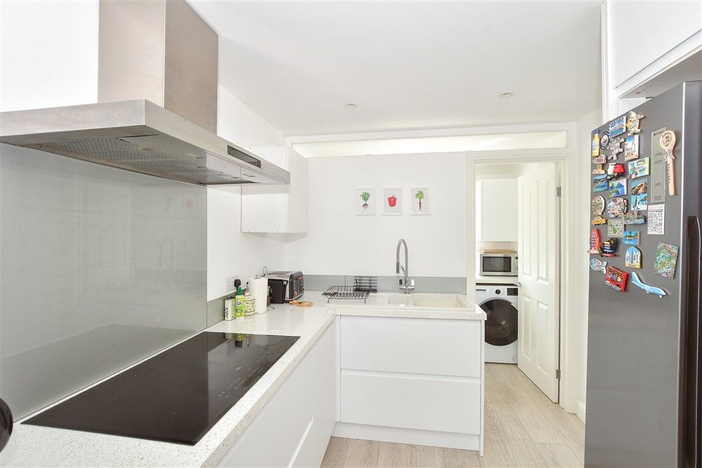 Property photo 2 of 11 Kitchen