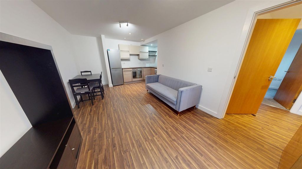 Property photo 3 of 9