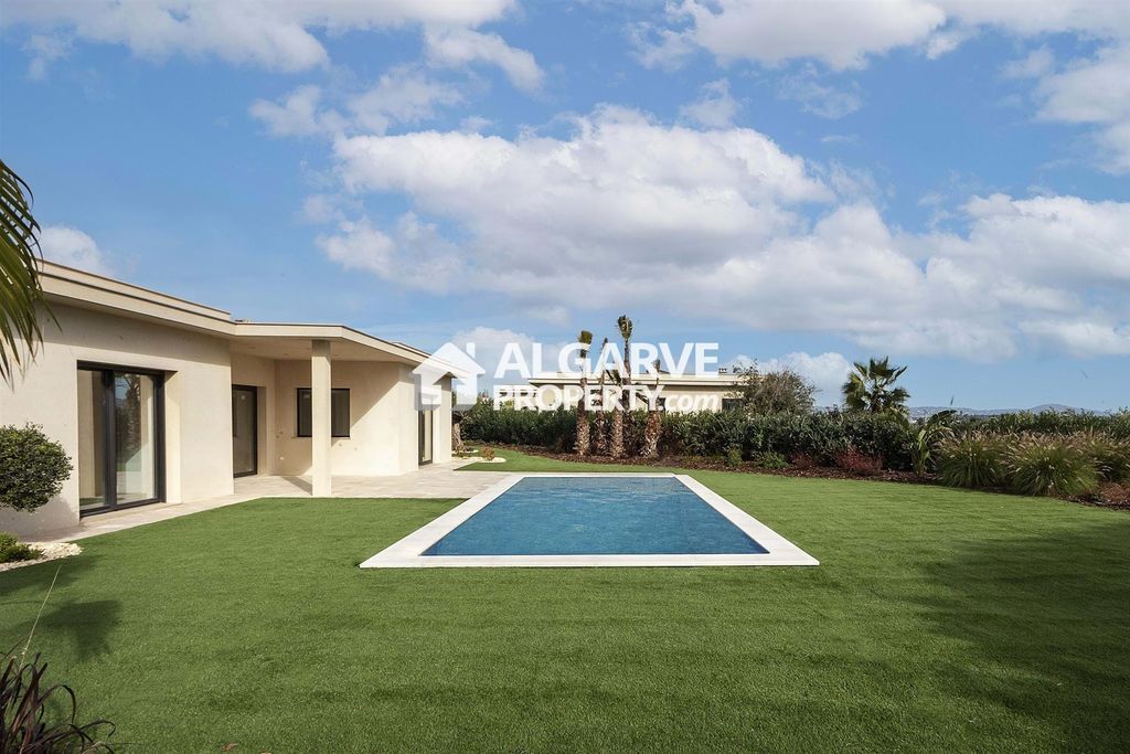 Property photo 1 of 53 4 Bedroom Luxury Villa In The Premier Private Villa Resort In Faro