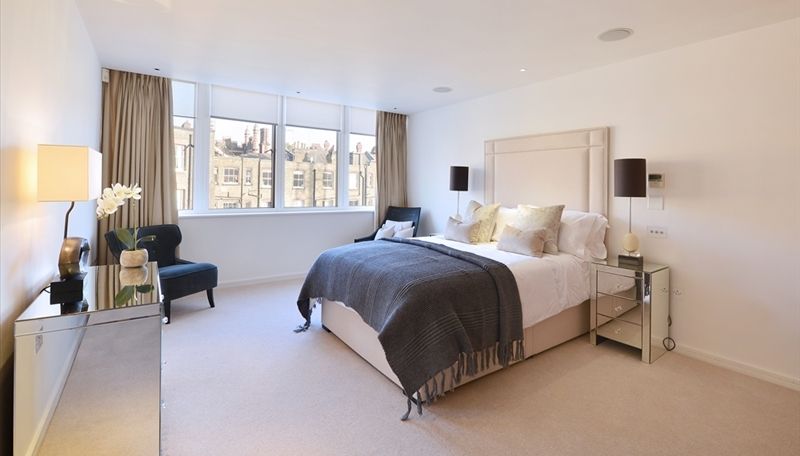 Property photo 3 of 10 Bedroom