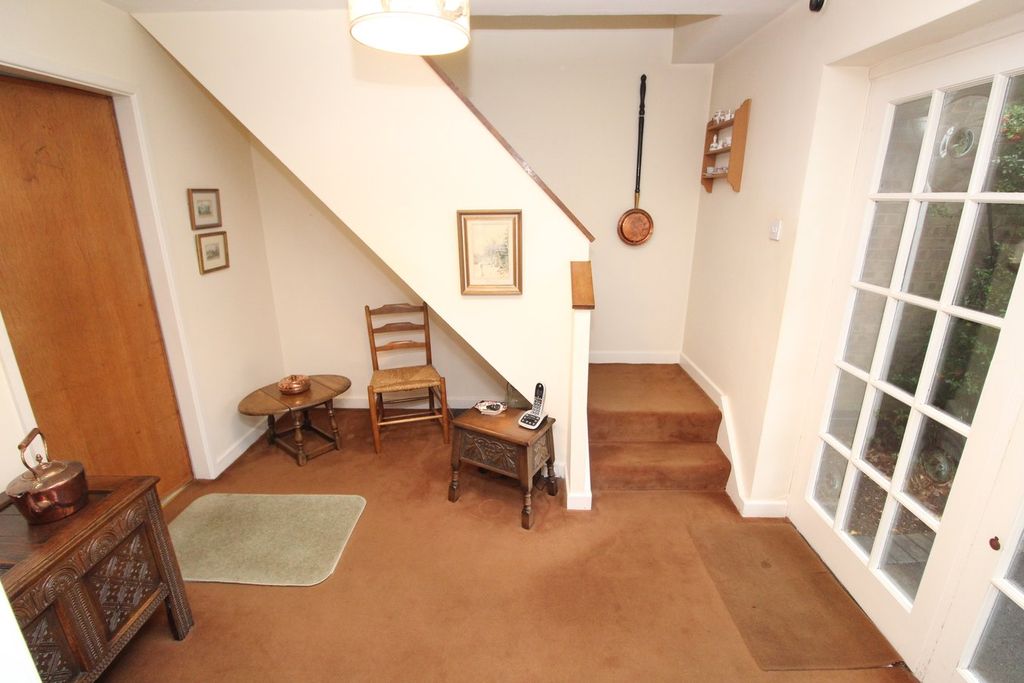 Property photo 3 of 18