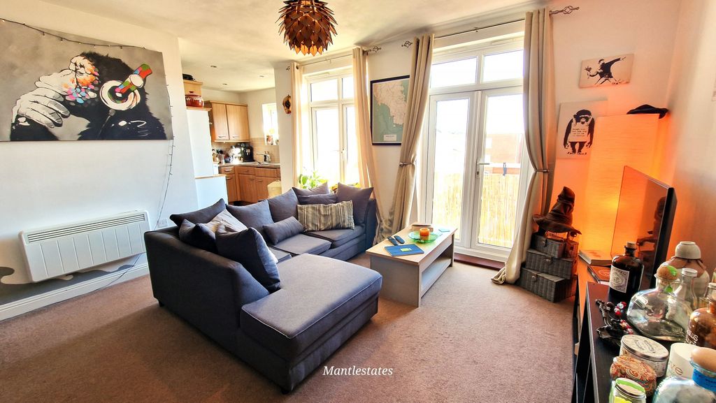 Property photo 1 of 16 One Bedroom Flat