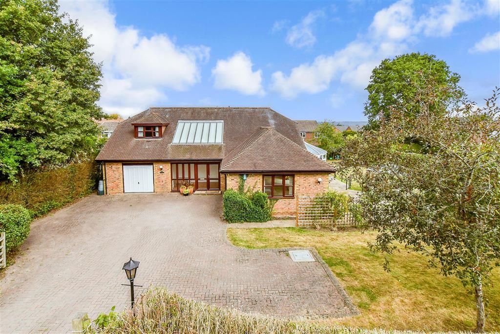 Property photo 1 of 18 External (Brochure)