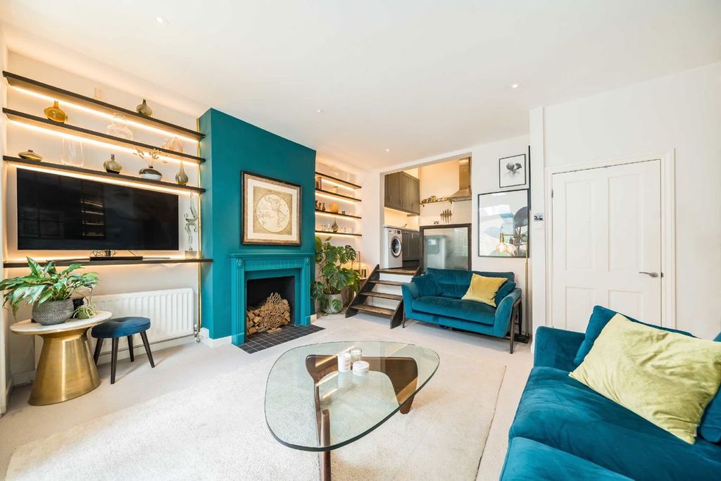 Property photo 2 of 9