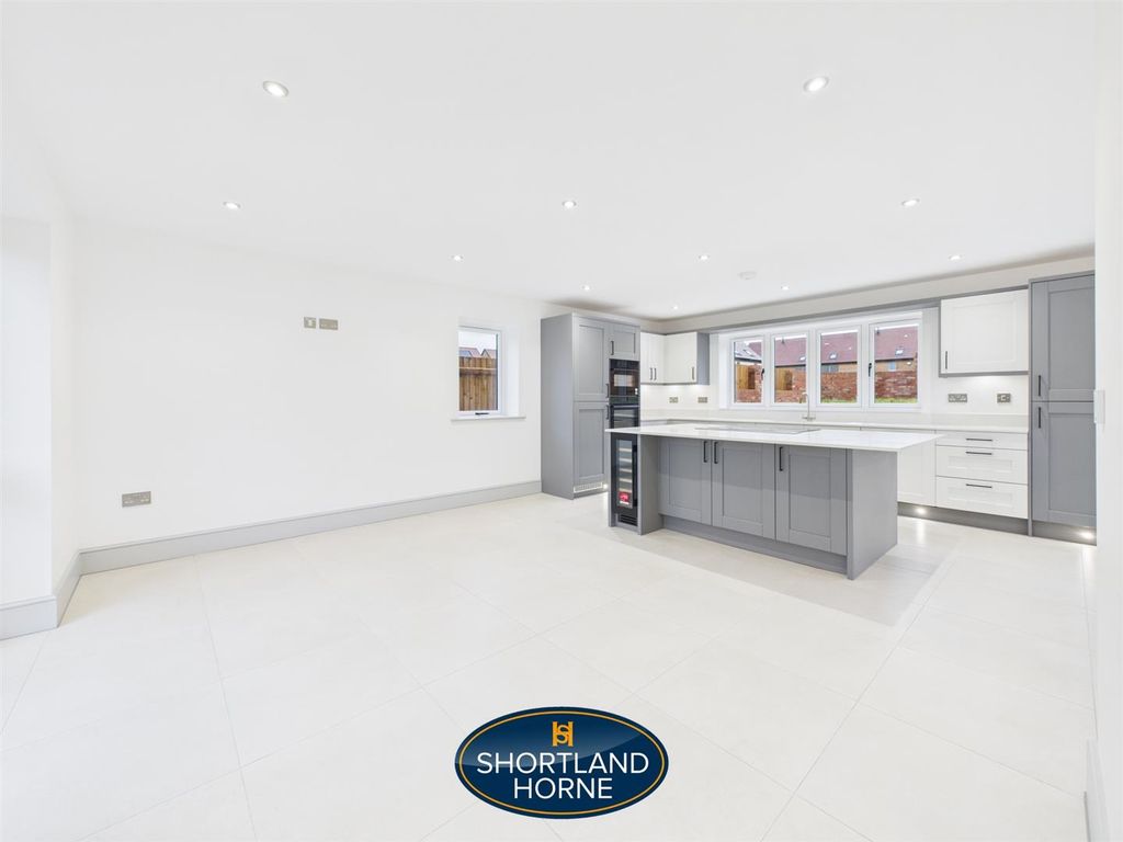 Property photo 2 of 34 Cam04377G0-Pr0076-Still004.Jpg