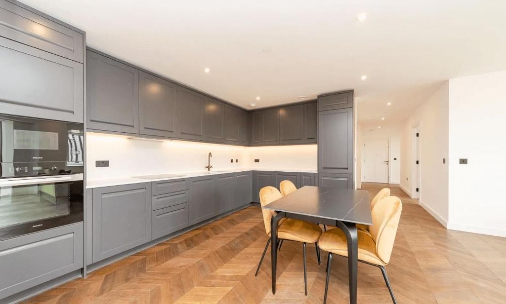 Property photo 3 of 8 20260828131626