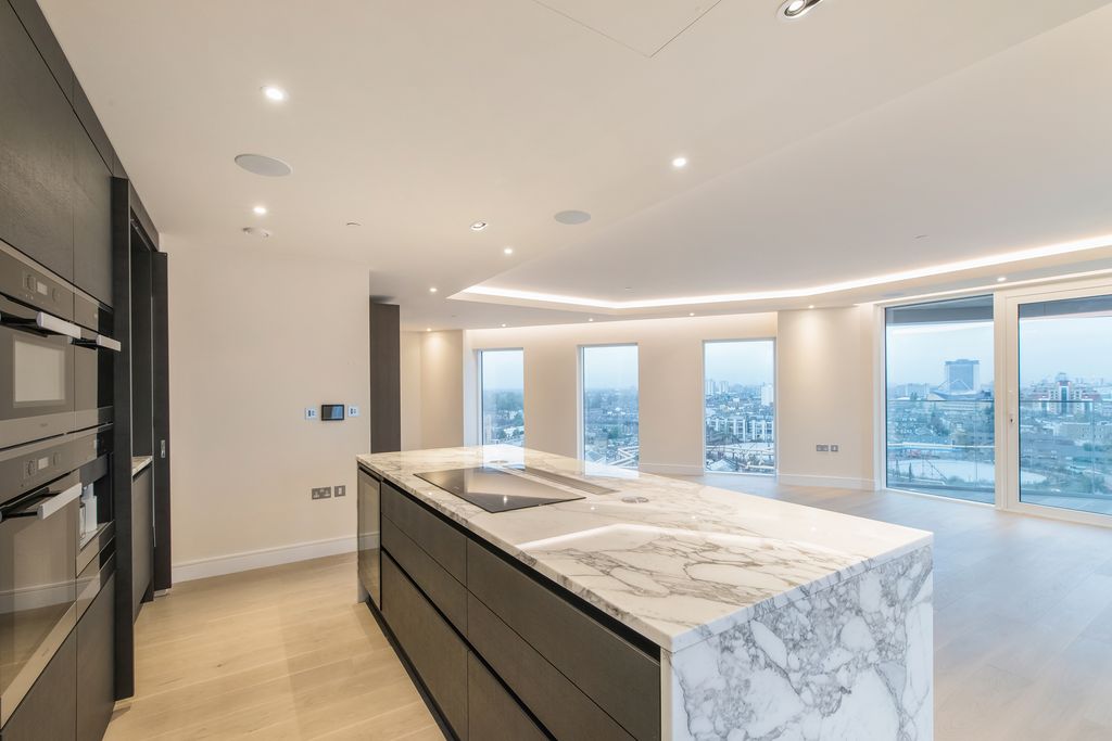 Property photo 1 of 26