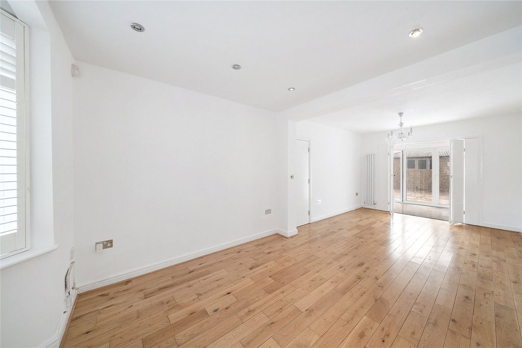 Property photo 2 of 20 Picture No. 04