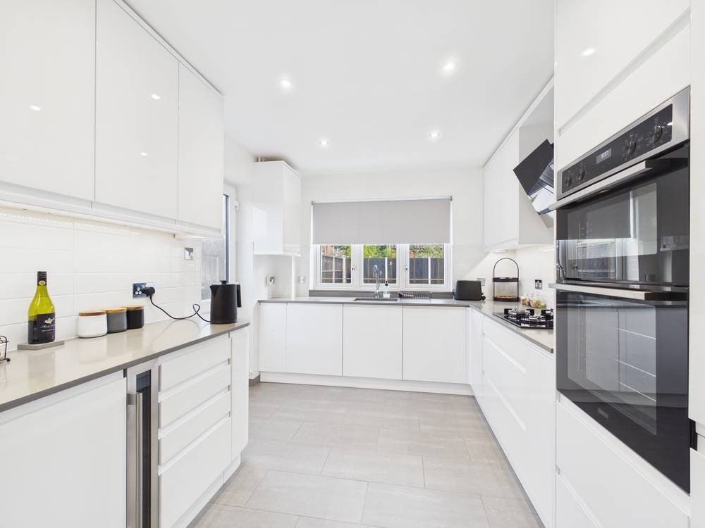 Property photo 3 of 18 Picture No. 06