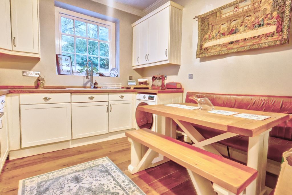 Property photo 3 of 10 Picture No. 04